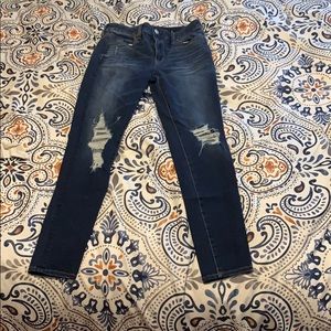 Distressed jeans hi-rise jegging